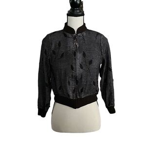 St. John Collection by Marie Gray Leaf print Zip Front Jacket. Size 4